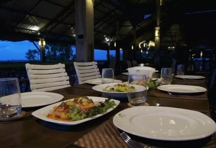 Fotos del hotel Chiangmai Inthanon Golf And Natural Resort:  10