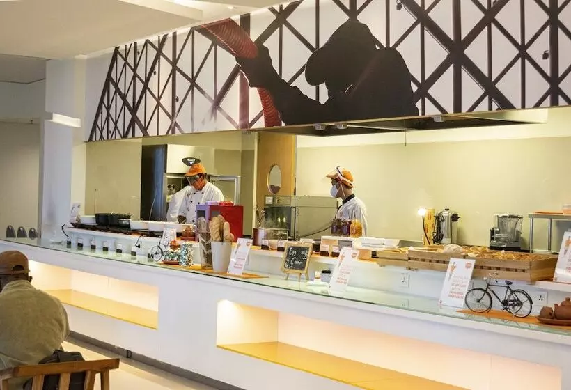 Fotos del hotel Harris Suites Fx Sudirman:  6