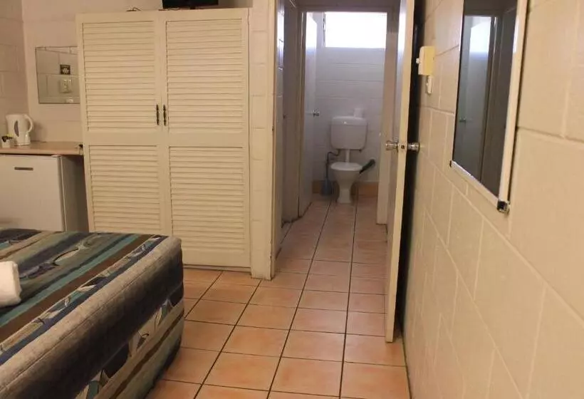 Fotos del hotel Oasis Inn Apartments:  18