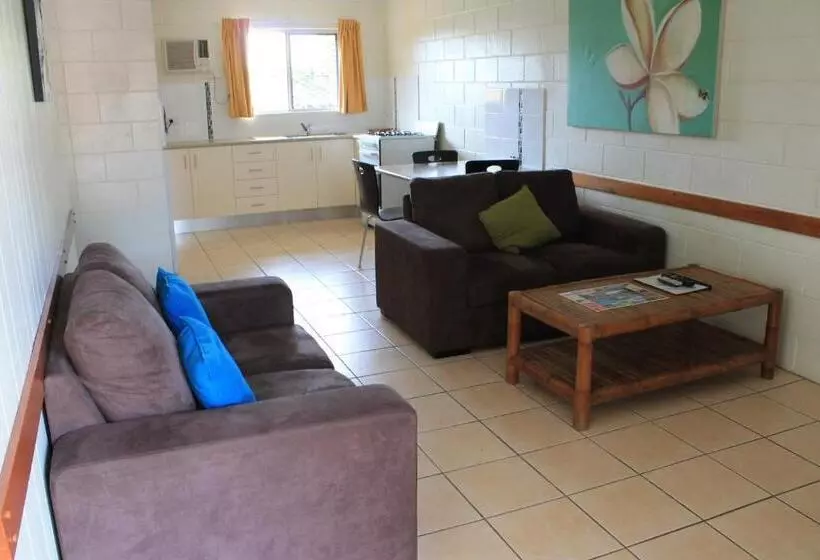 Fotos del hotel Oasis Inn Apartments:  3