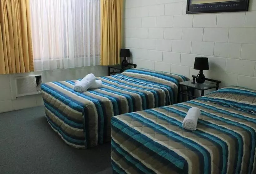 Fotos del hotel Oasis Inn Apartments:  19