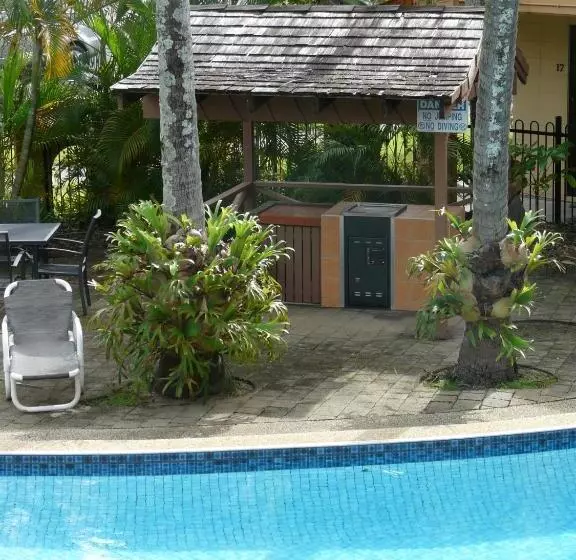 Fotos del hotel Oasis Inn Apartments:  5