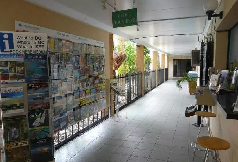 Fotos del hotel Oasis Inn Apartments:  4