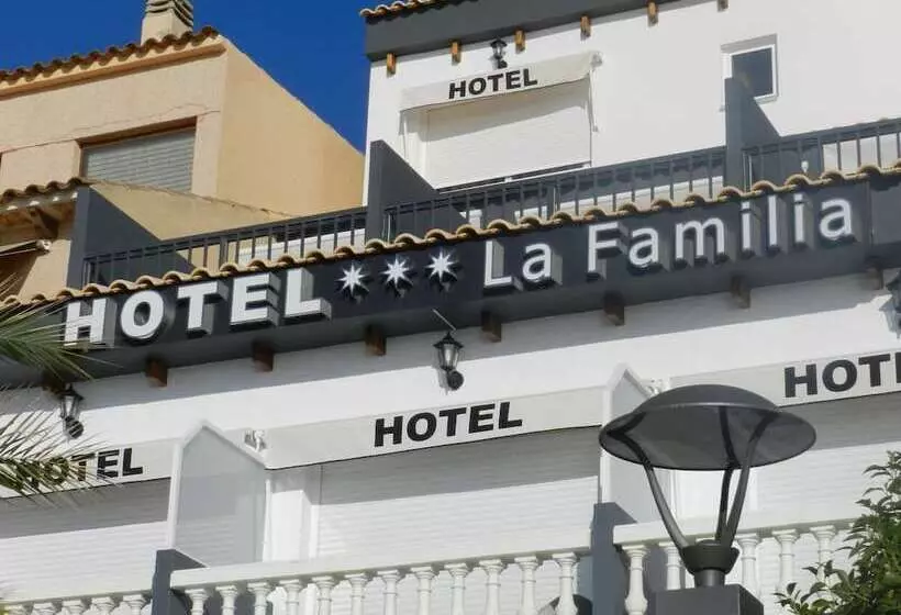 Fotos del hotel La Familia:  7