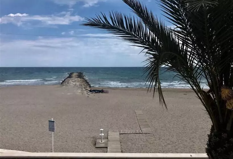 Fotos del hotel La Familia:  10