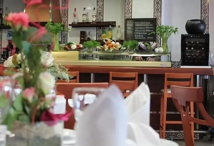 Fotos del hotel La Familia:  11