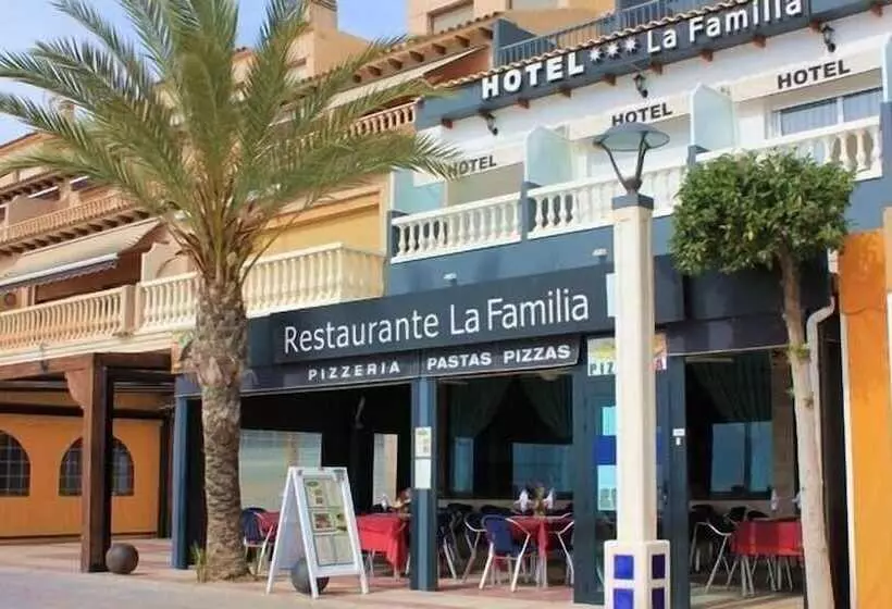 Fotos del hotel La Familia:  22
