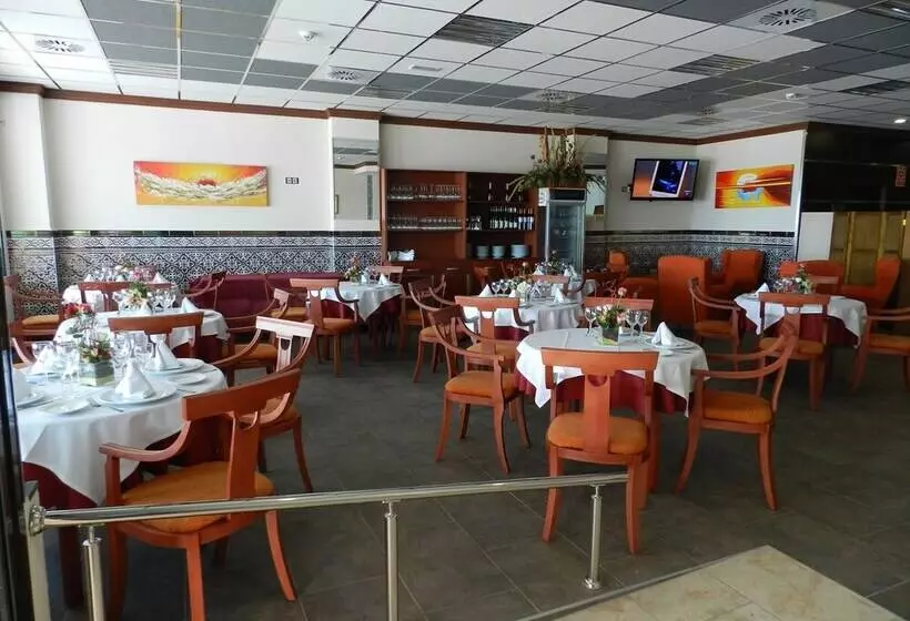 Fotos del hotel La Familia:  15