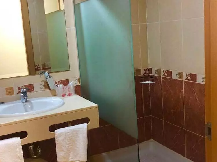 Fotos del hotel La Familia:  9