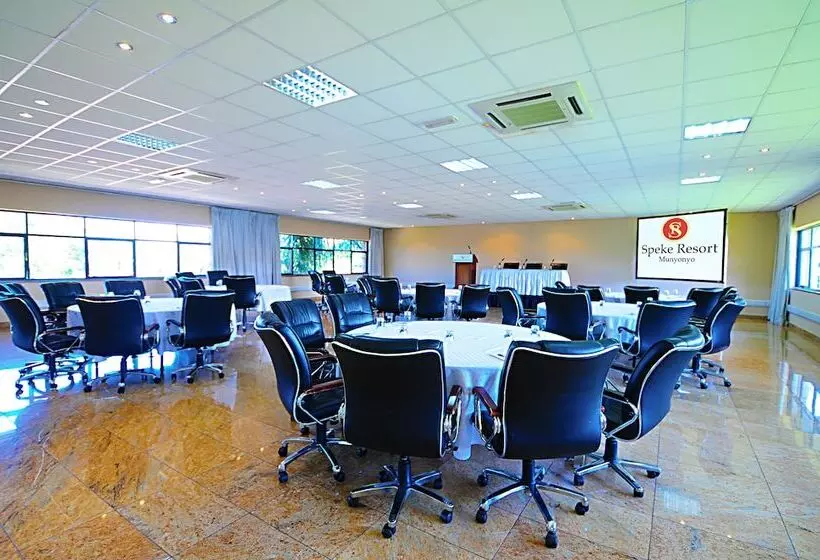 Fotos del hotel Munyonyo Commonwealth Resort:  25