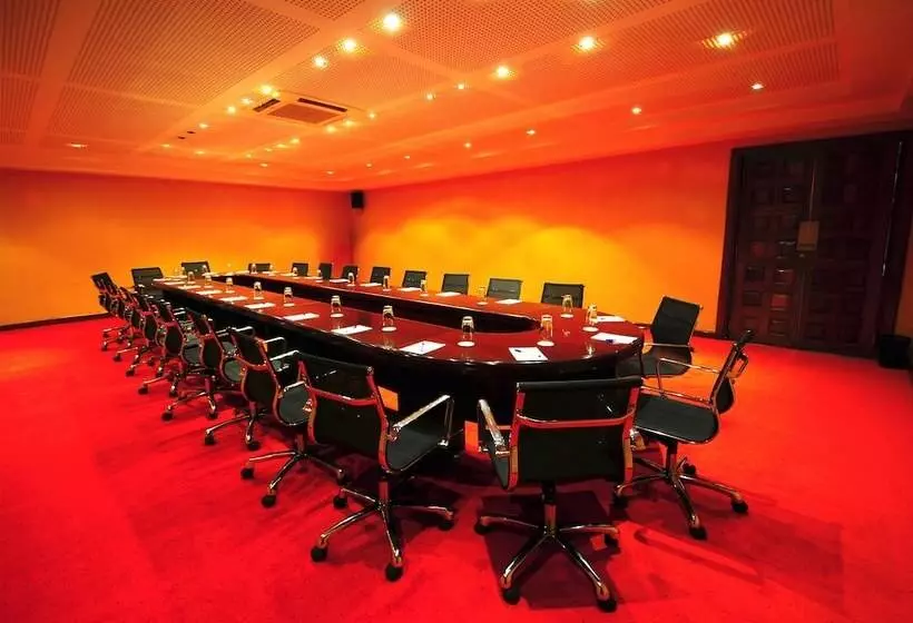 Fotos del hotel Munyonyo Commonwealth Resort:  7