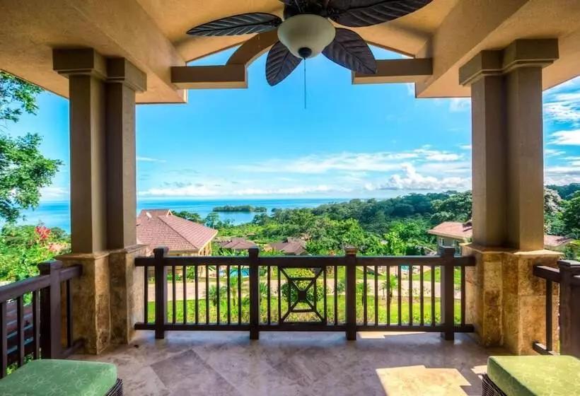 Fotos del hotel Red Frog Beach Island Resort:  12