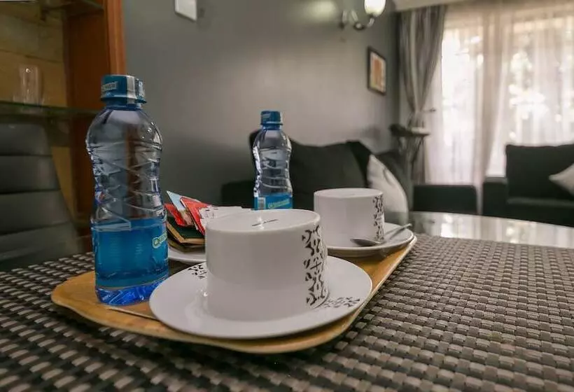 Fotos del hotel Meltonia Luxury Suites:  3