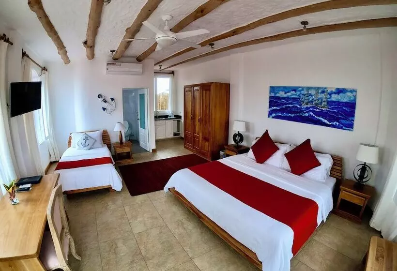 Angermeyer Waterfront Inn