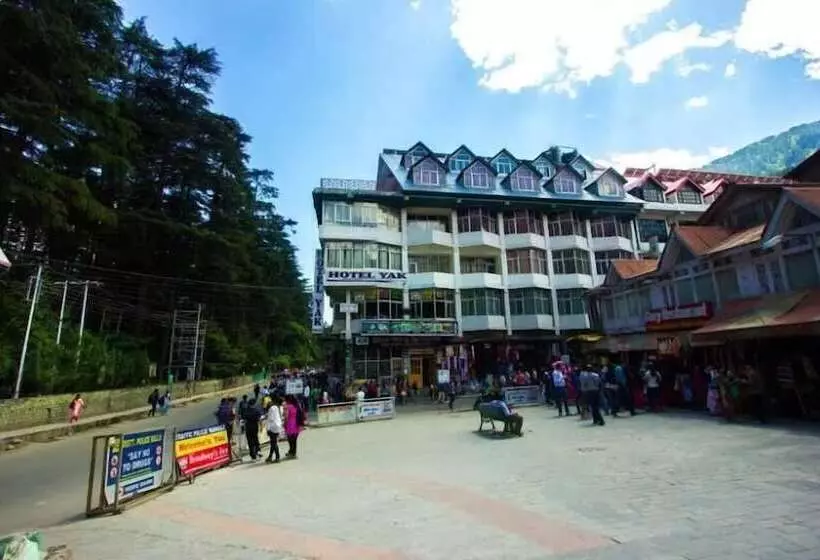 Hotel Yak