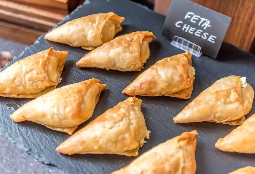 Fotos del hotel Queens Drive Hotel At Finsbury Park:  5