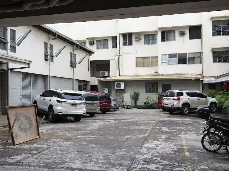 Fotos del hotel Robbinsdale Residences:  8