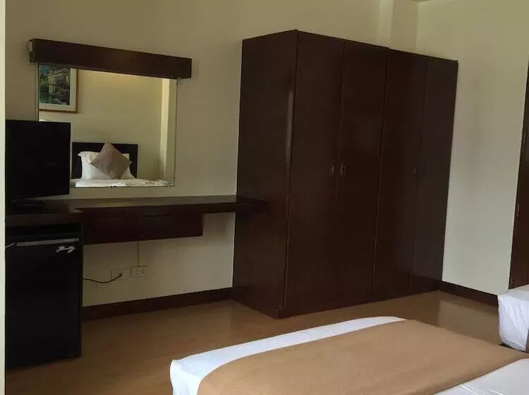 Robbinsdale Residences