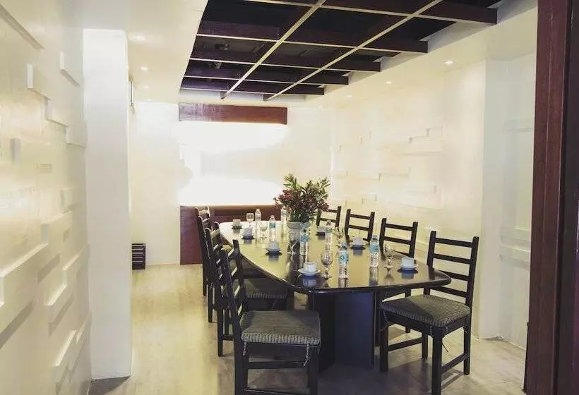 Fotos del hotel Fersal  Neptune Makati:  11