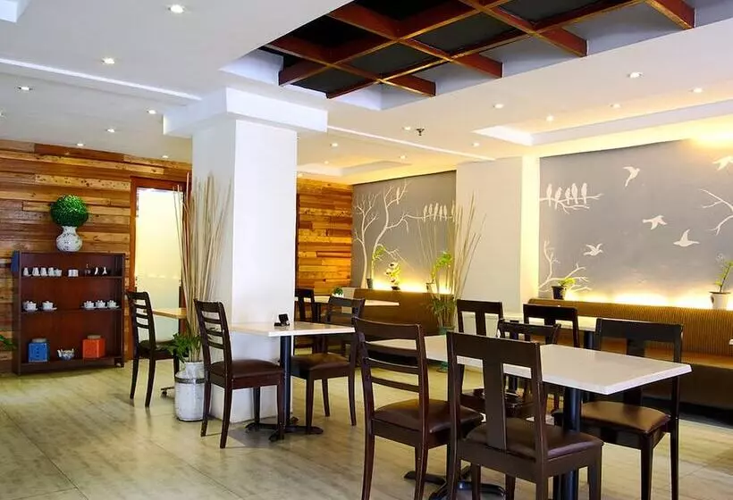 Fotos del hotel Fersal  Neptune Makati:  3