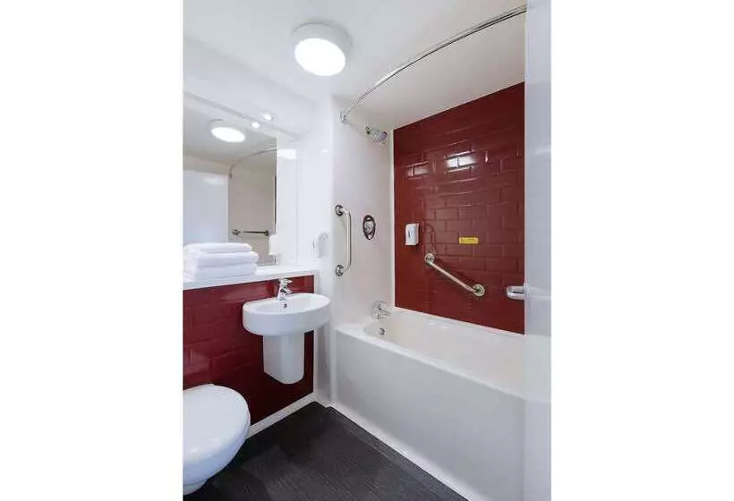 Fotos del hotel Travelodge Edinburgh Central Waterloo Place:  2