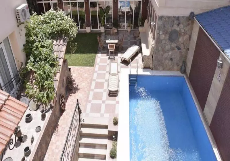 Fotos del hotel East Legend:  2