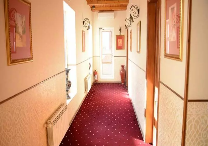 Fotos del hotel East Legend:  3