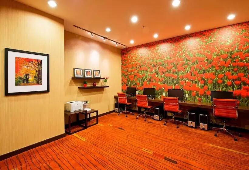 Fotos del hotel Courtyard By Marriott Ottawa East:  7