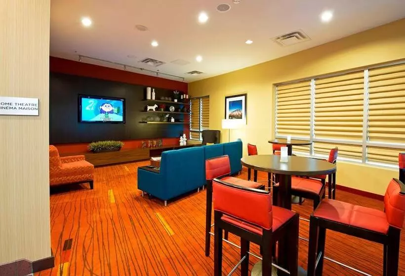 Fotos del hotel Courtyard By Marriott Ottawa East:  2