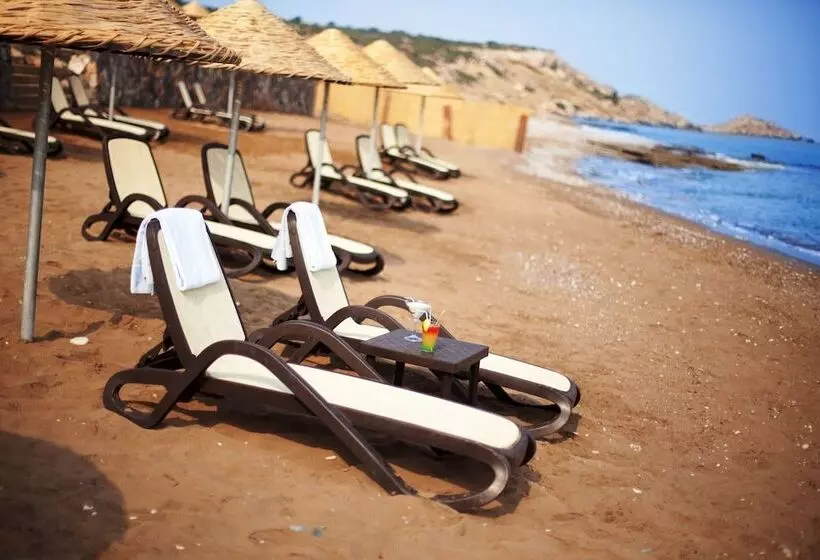 Fotos del hotel Korineum Golf & Beach Resort:  25