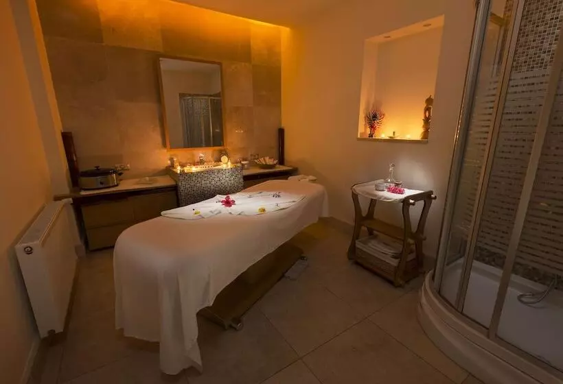 Fotos del hotel Korineum Golf & Beach Resort:  3