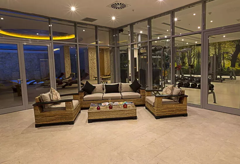 Fotos del hotel Ramada  & Suites By Wyndham Istanbul Ataköy:  25