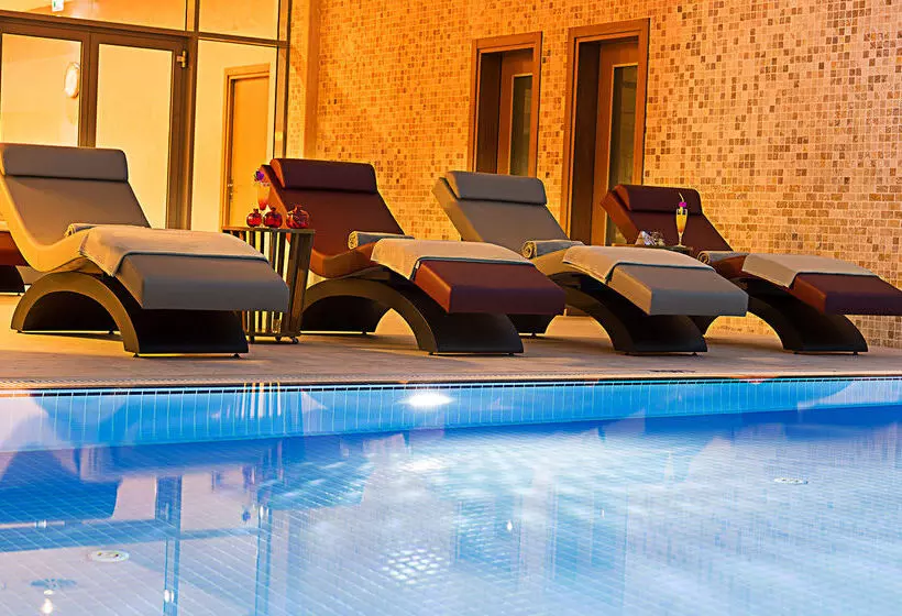 Fotos del hotel Ramada  & Suites By Wyndham Istanbul Ataköy:  6