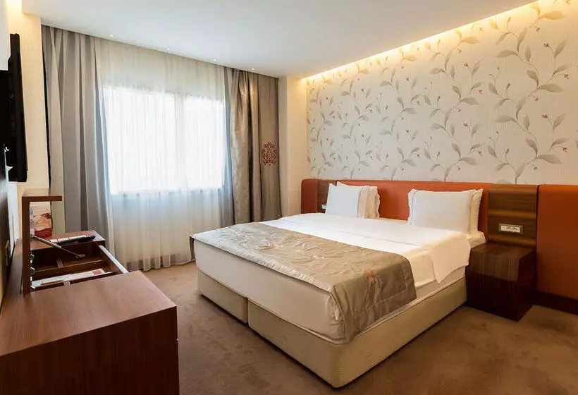 Fotos del hotel Ramada  & Suites By Wyndham Istanbul Ataköy:  8