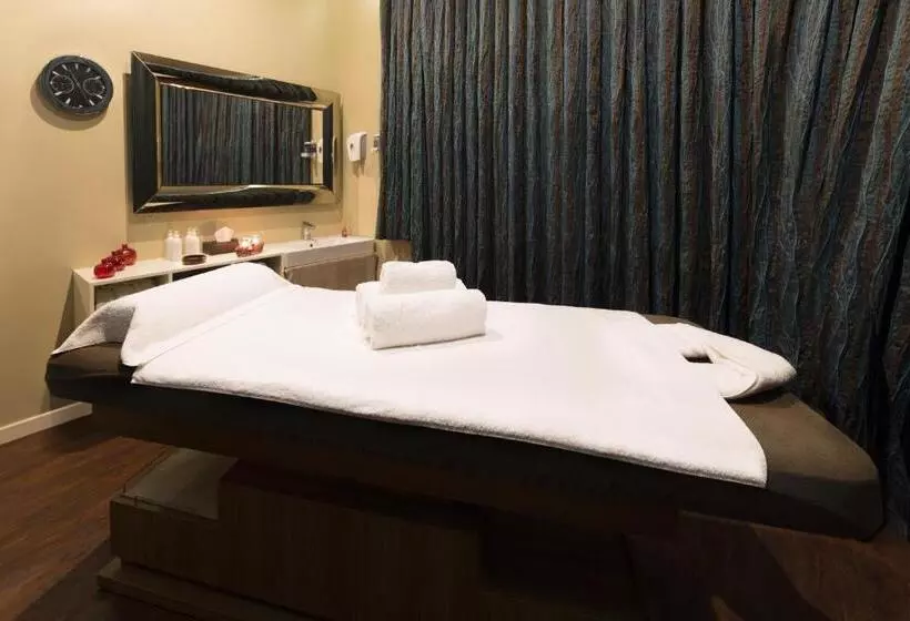 Fotos del hotel Ramada  & Suites By Wyndham Istanbul Ataköy:  18