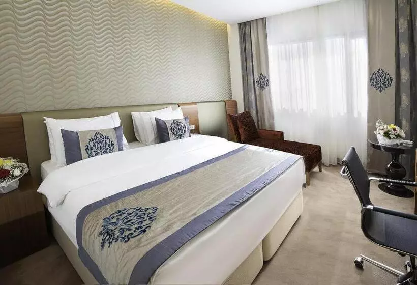 Fotos del hotel Ramada  & Suites By Wyndham Istanbul Ataköy:  19