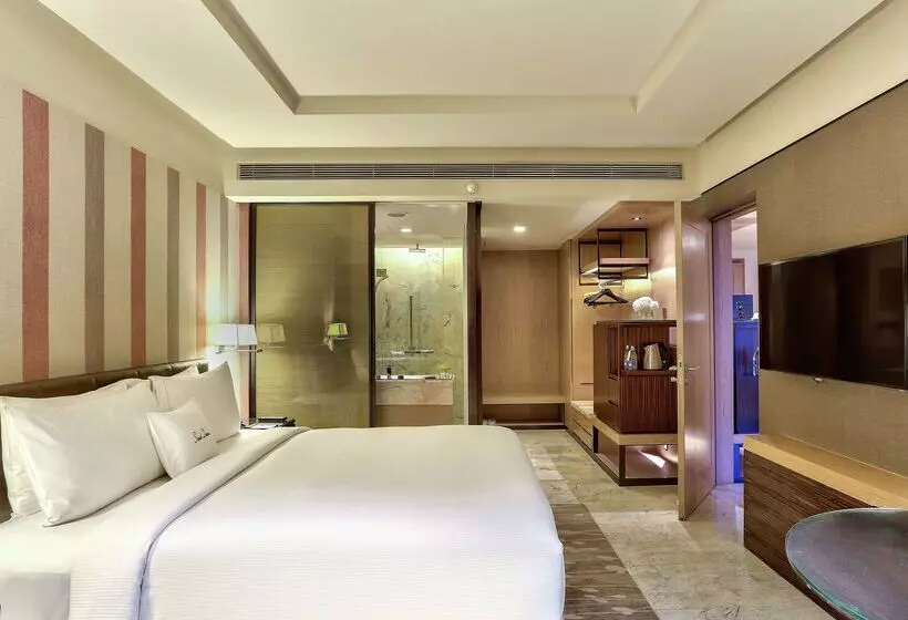 Doubletree By Hilton Sukhumvit Bangkok