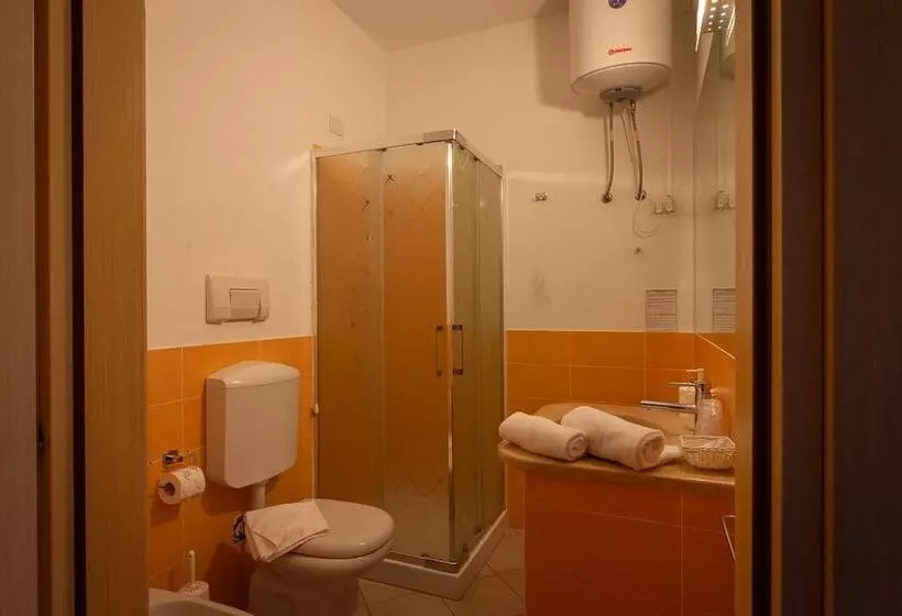 Fotos del hotel Delta Rooms:  6