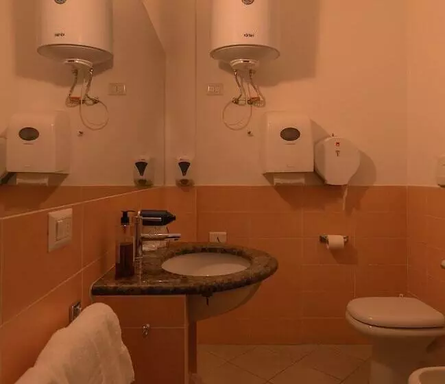 Fotos del hotel Delta Rooms:  8