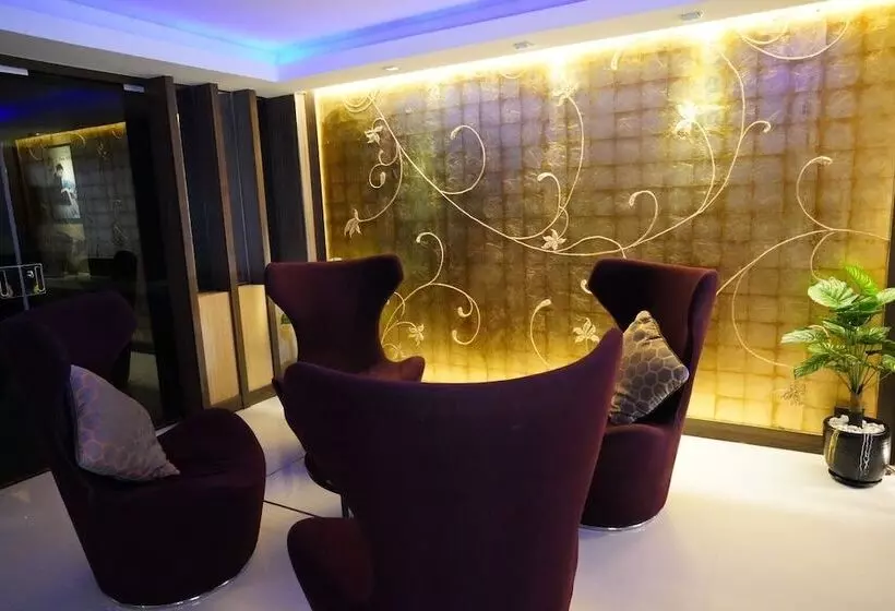 Fotos del hotel Icheck Inn Nana:  21