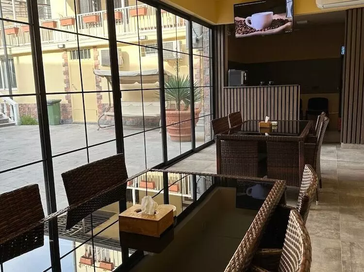 Fotos del hotel Capital:  5