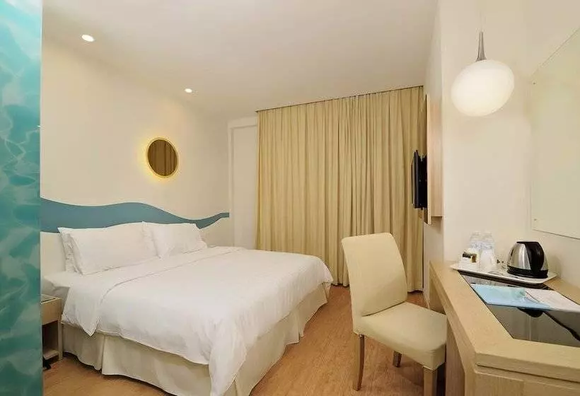 Fotos del hotel Oceania:  9