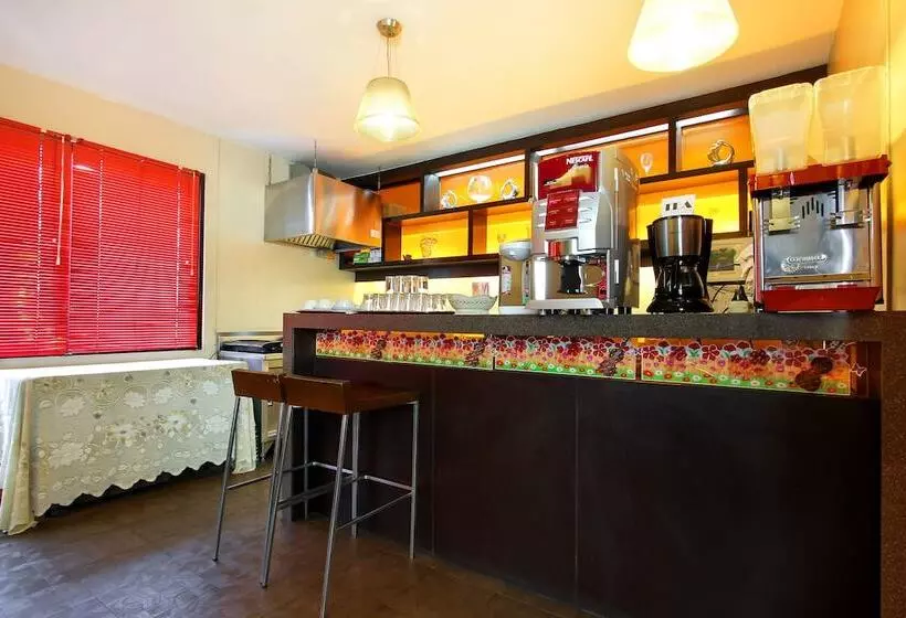 Fotos del hotel Bally Suite Silom:  5