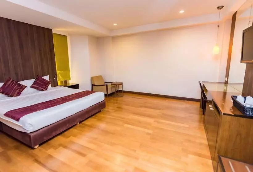 Fotos del hotel Bally Suite Silom:  18