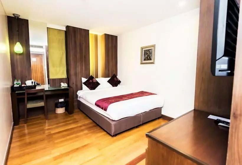 Fotos del hotel Bally Suite Silom:  9