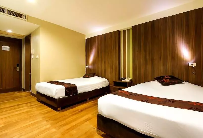 Fotos del hotel Bally Suite Silom:  2