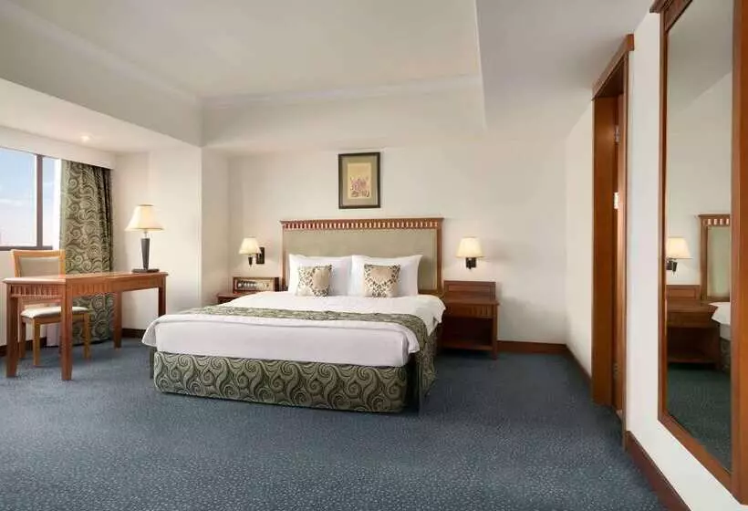 Fotos del hotel Ramada By Wyndham Tashkent:  2