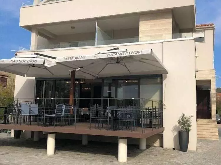 Fotos del hotel Rooms & Restaurant Matanovi Dvori:  3
