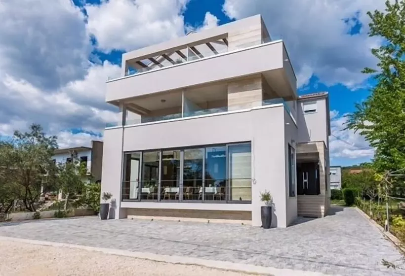 Fotos del hotel Rooms & Restaurant Matanovi Dvori:  6