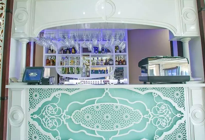 Fotos del hotel Emerald:  16